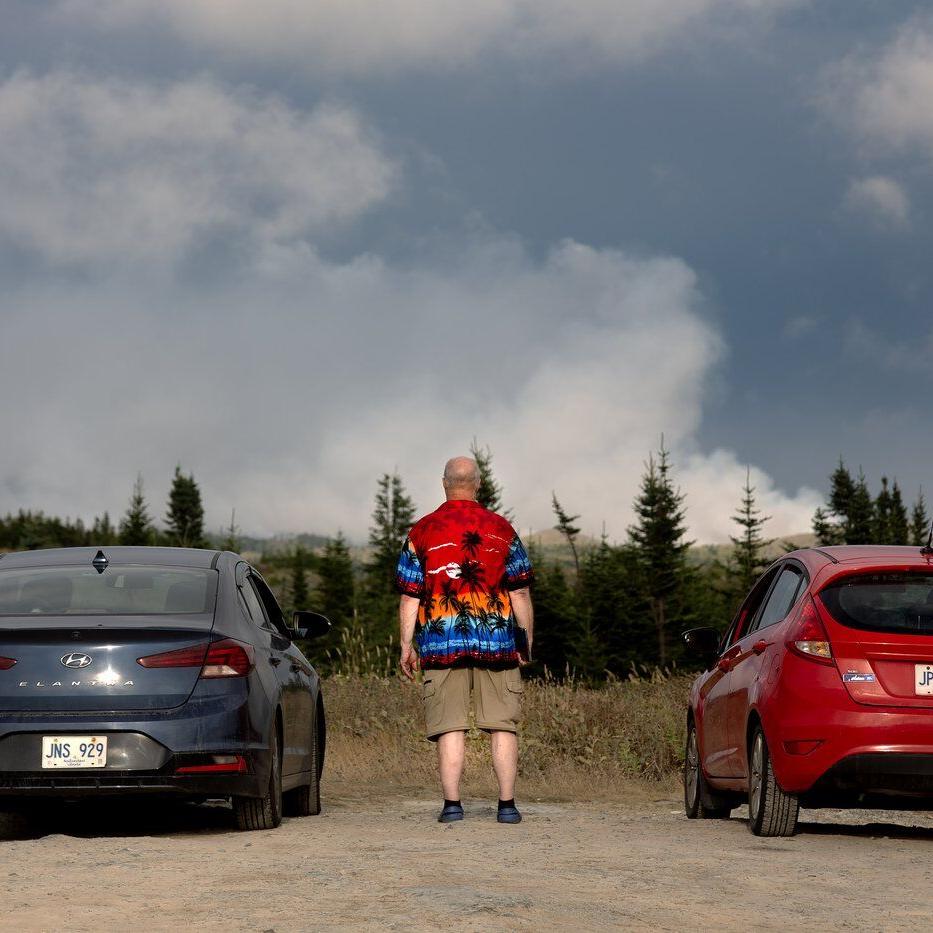 Evacuation alert ends for St. John's wildfire; officials fear N.S. fire will spread